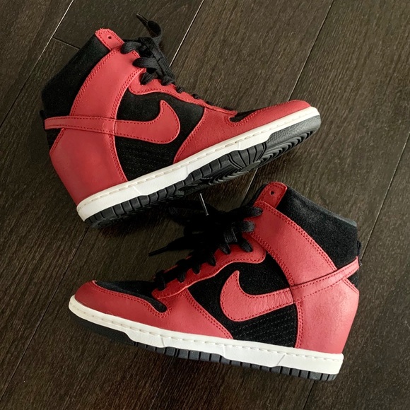 nike womens sky high dunks